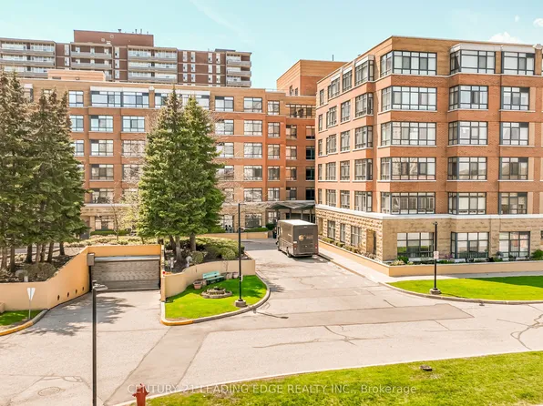115 Bonis Ave #210, Toronto, ON M1T 3S4