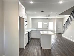 3rd image of 9327 Camay Dr