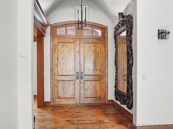 3rd image of 5619 W Creekside Dr