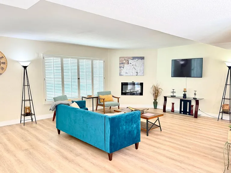 6147 E Lewis Ave — Photo 4