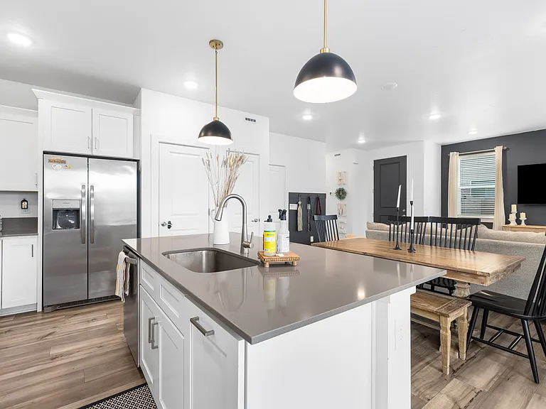8154 W Fern St — Photo 18