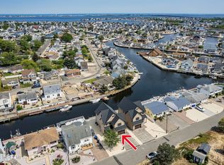 2542 Balfrey Dr, Toms River, NJ 08753