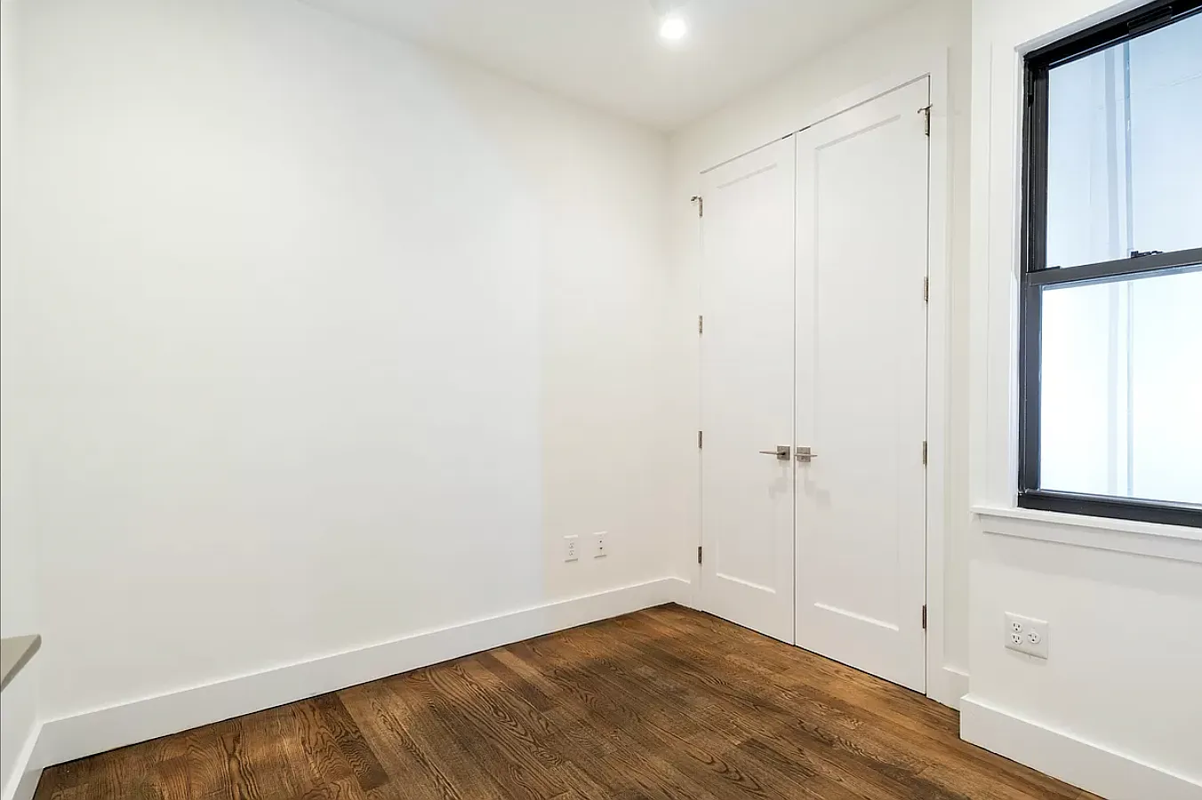 42 Grand Street — Photo 4