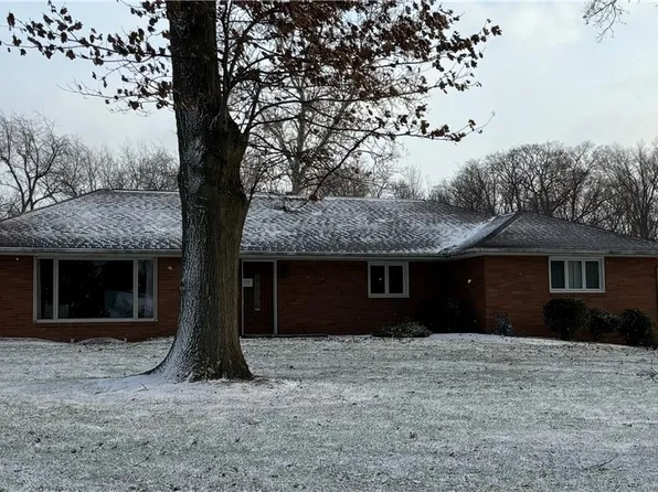12786 Primrose Dr NE, Hartville, OH 44632