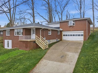 230 Clairmont St, North huntingdon, PA, 15642
