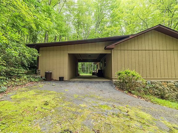2nd image of 65 Eagle Chase Cir