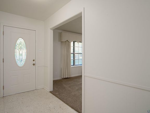3rd image of 202 Lafayette Blvd