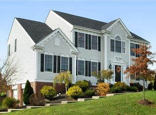 128 Valleybrook Dr, Cranberry Township, PA