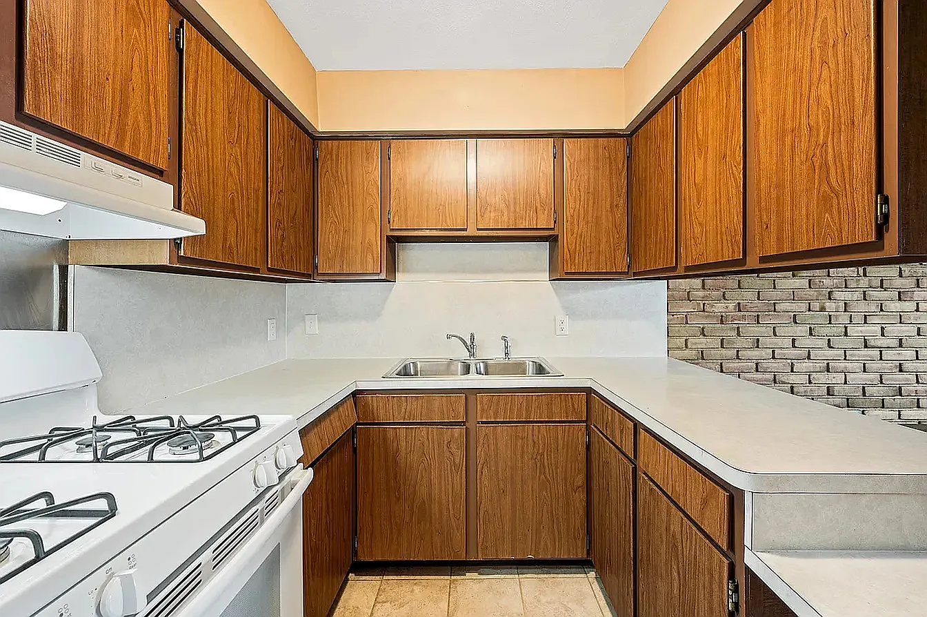 1 bed, $995 — Photo 2