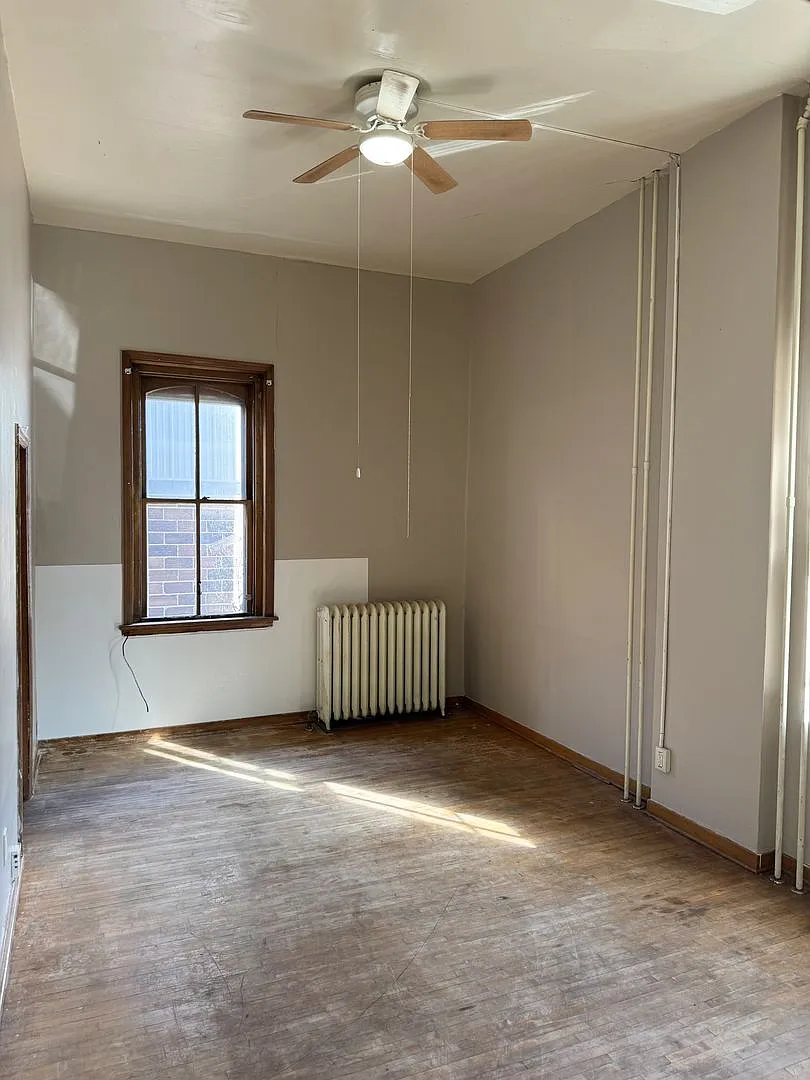 State Street Manor — Photo 4