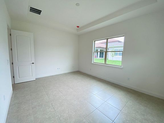 5th image of 10623 Woodrow Dr