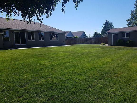 5th image of 1010 W 32nd Ave