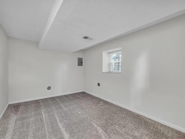 10002 W 86th St — Photo 23