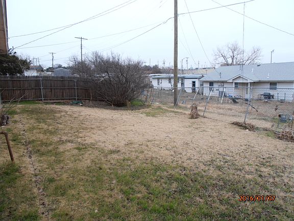3rd image of 3816 NW Lake Ave