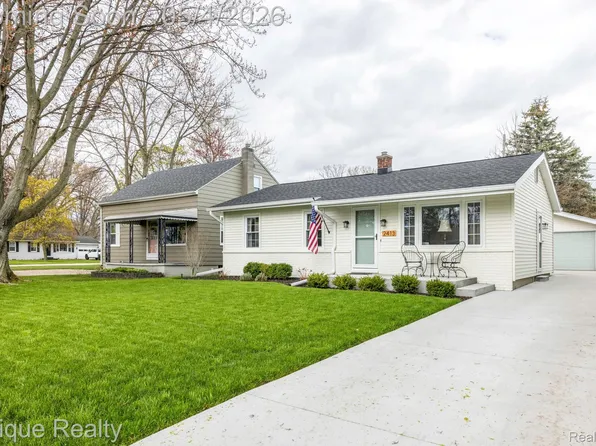 2413 Church St, Port Huron, MI 48060