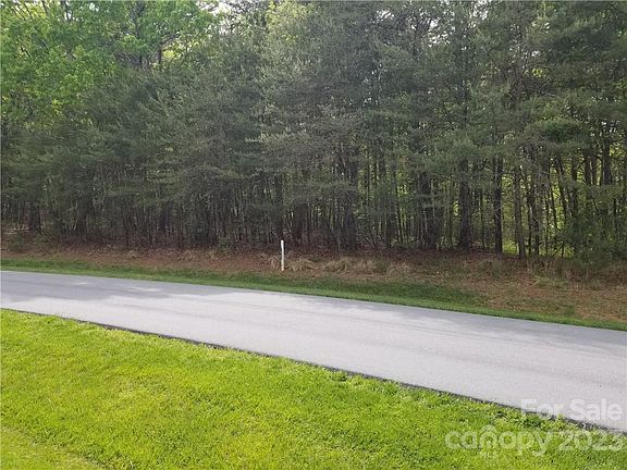 4th image of 163 Lakewood Ct #161