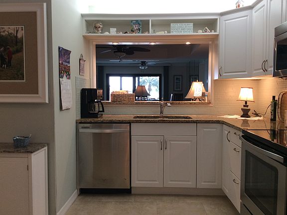 3rd image of 7700 Sun Island Dr S APT 103