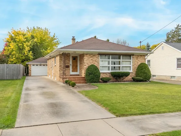 1819 Hubbard St, Oshkosh, WI 54902