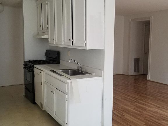 5th image of 37 S Quinsigamond Ave #60-D
