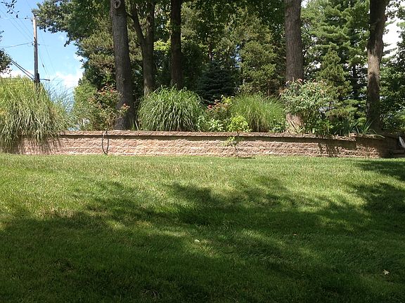 3rd image of 10 Osage Dr