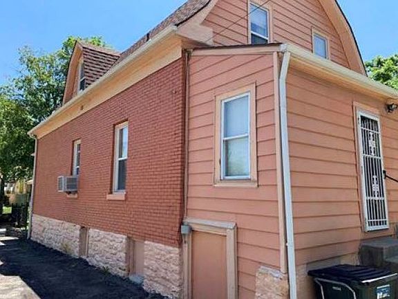 5th image of 3234 Myrtle Ave