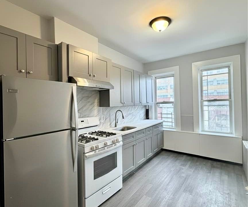 1st image of 3034 44th St APT 2