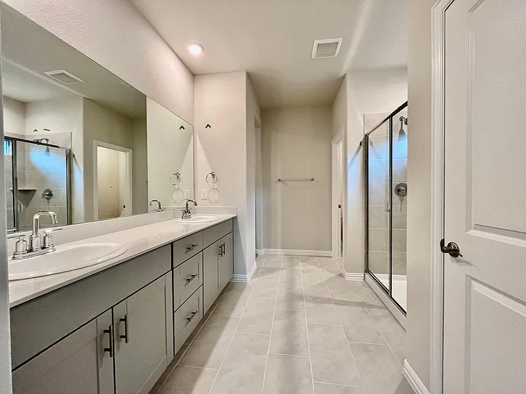 1408 Corkwood Dr — Photo 6