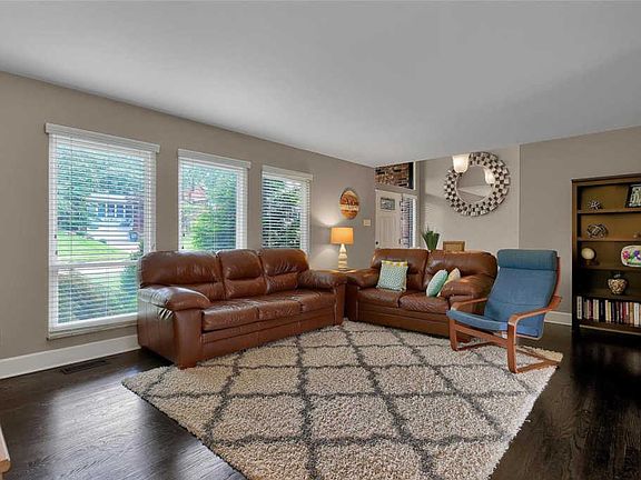 3rd image of 9027 Sky Crest Dr