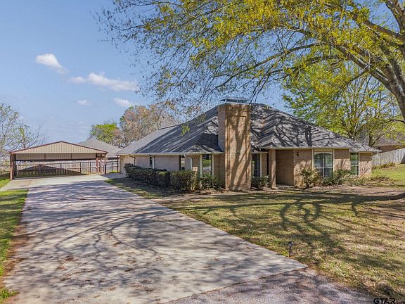 2nd image of 307 Green Lane Trl