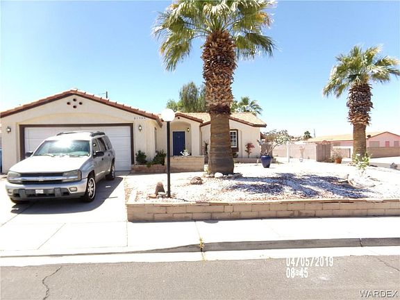 3rd image of 1584 De Angelis Ave
