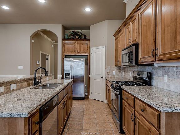 2nd image of 3922 Incourt Ln