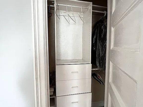 3rd image of 10 Arlington Ter APT 5
