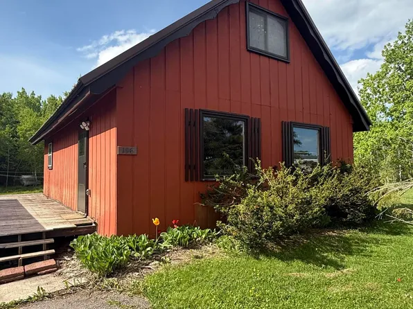 198 E 26th Ave, Sault Sainte Marie, MI 49783