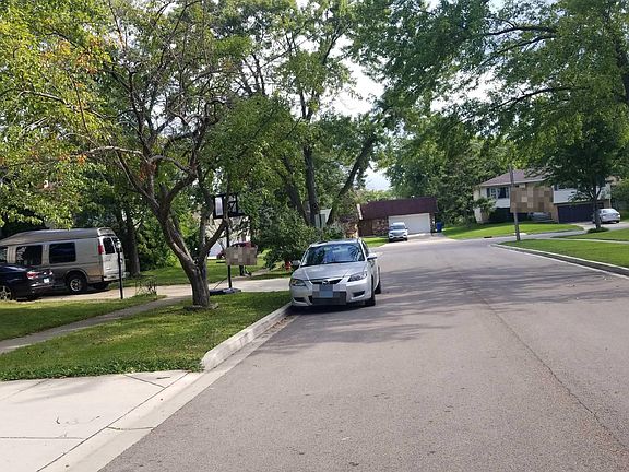 4th image of 7421 Camelia Dr