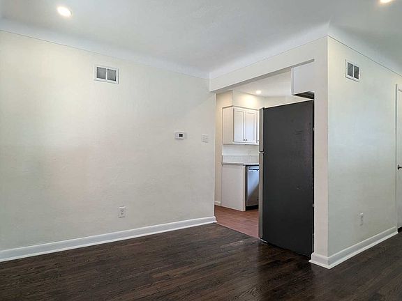 4th image of 3736 Nebraska Ave