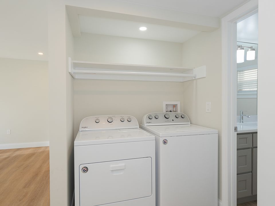 In Unit Washer/Dryer