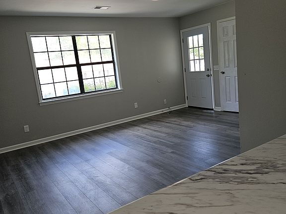 3rd image of 417 Cattleman Dr NE