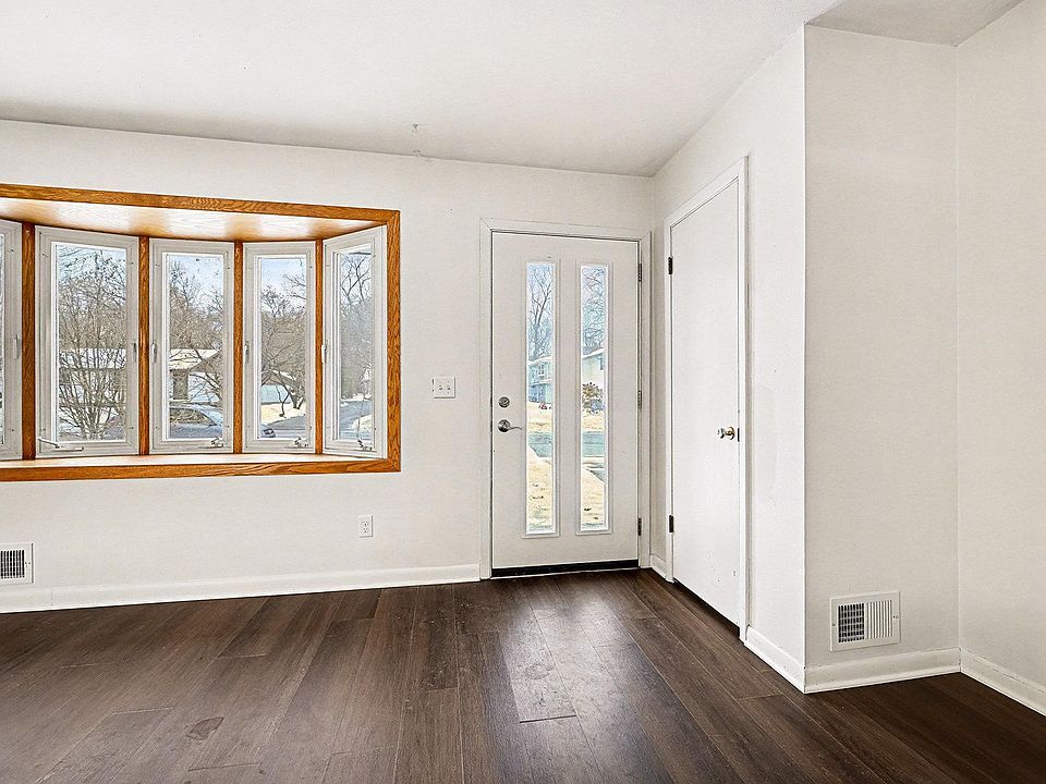 3959 Arthur St NE, Columbia Heights, MN 55421 | Zillow