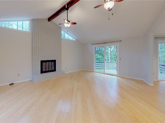 5th image of 1006 Berkeley Dr