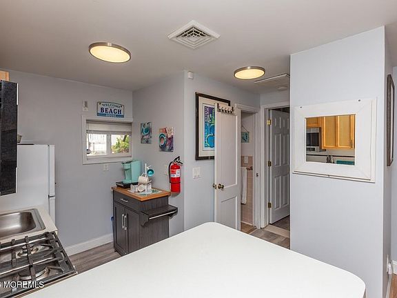5th image of 116 Sheridan Avenue #3
