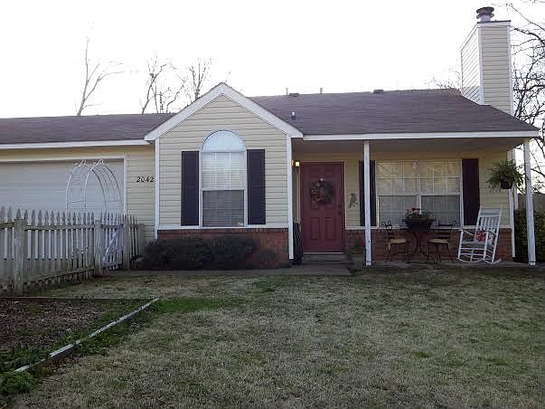 1st image of 2042 Wood Tree Ct