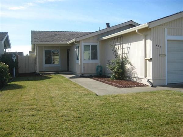 1st image of 471 Vivienne Dr