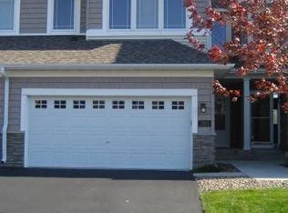 2815 Spy Glass Dr, Chaska, MN 55318