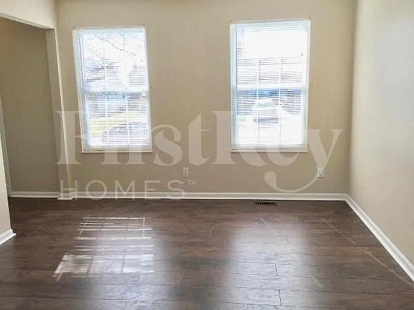 1616 Hastings Ct — Photo 4