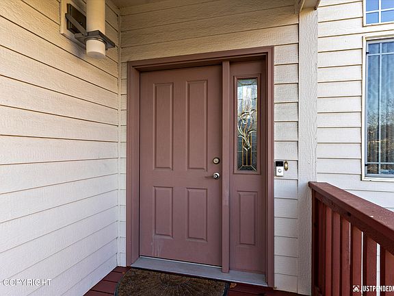 2nd image of 2300 Heatherbrook Cir