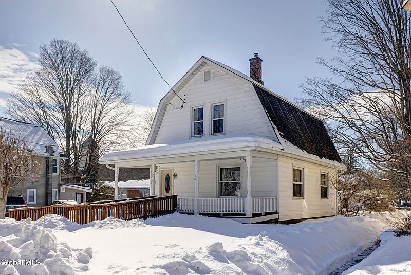 3rd image of 9 Stewart Avenue