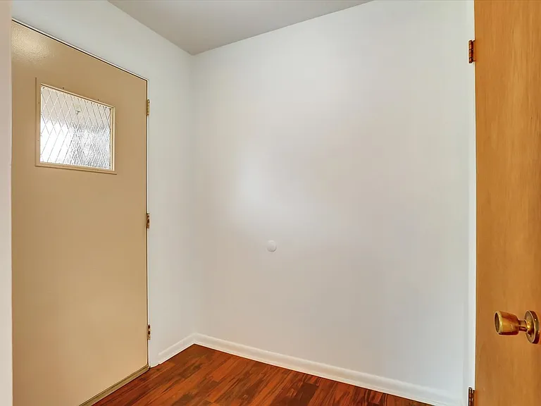 15 Stephen Rd — Photo 4