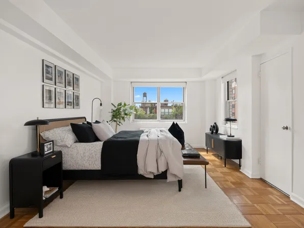 70 East 10th Street 15R image 9 of 10