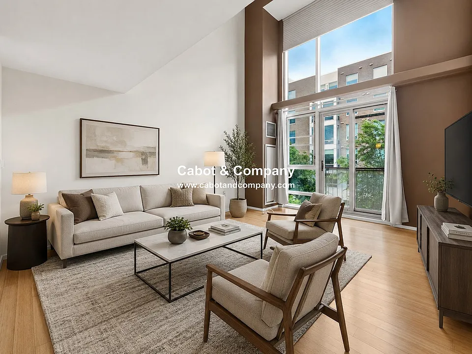 1 Earhart St #309S