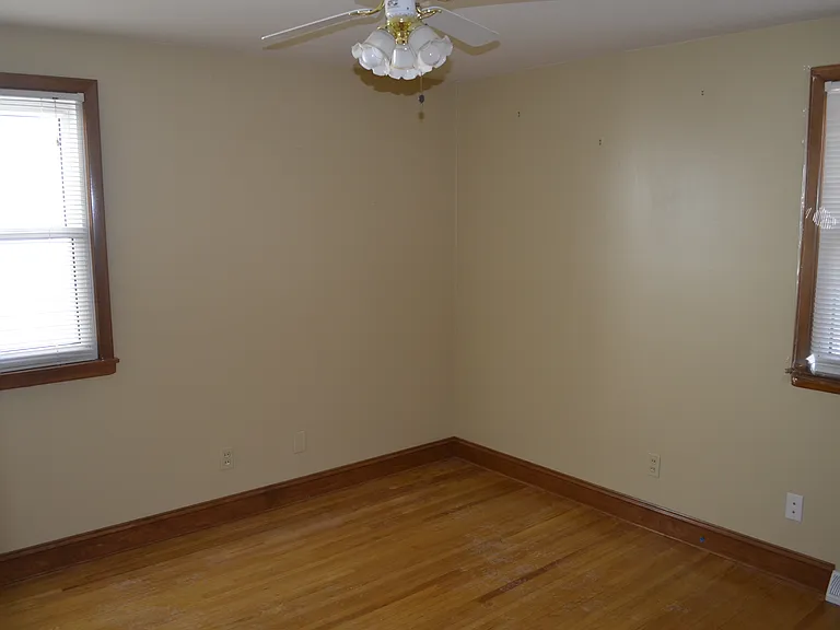 147 Edgewood Ave — Photo 3